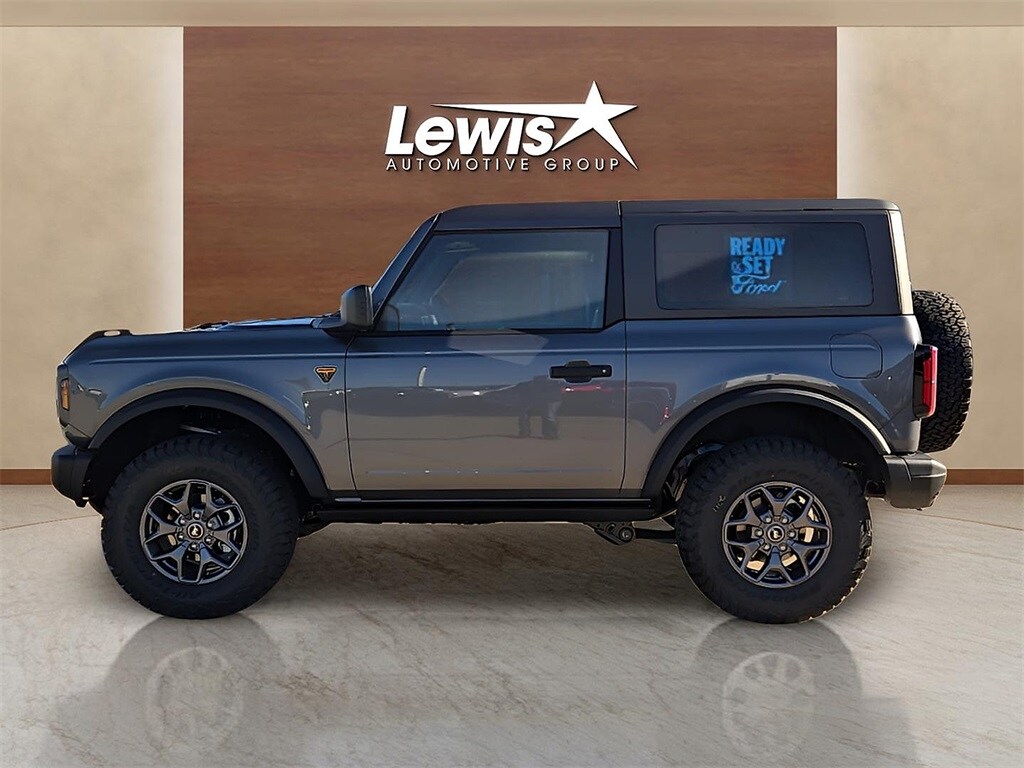 2025 Ford Bronco Badlands photo 3