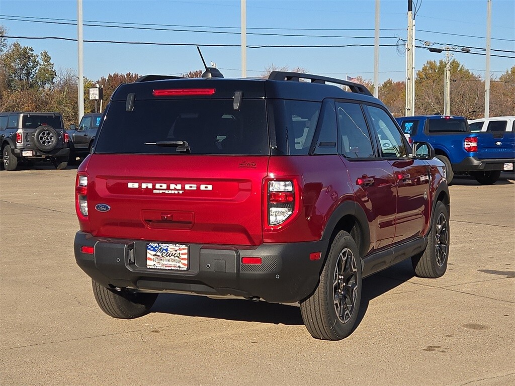 2025 Ford Bronco Sport Outer Banks photo 3