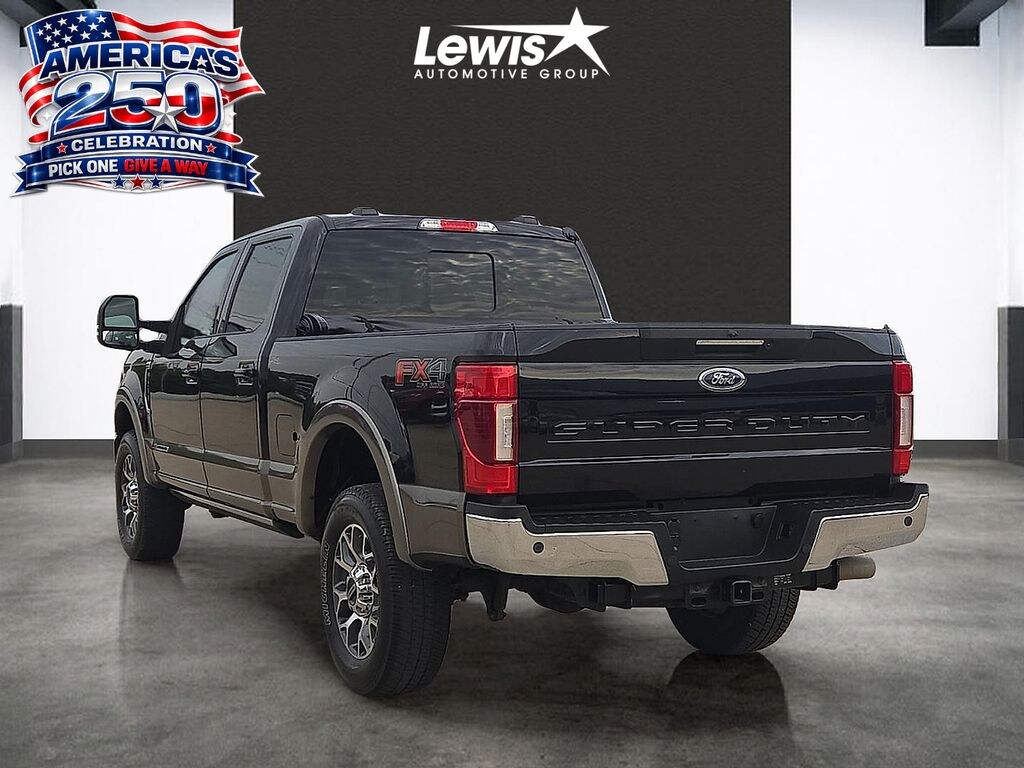 Used 2021 Ford F-250SD Lariat Truck Crew Cab
