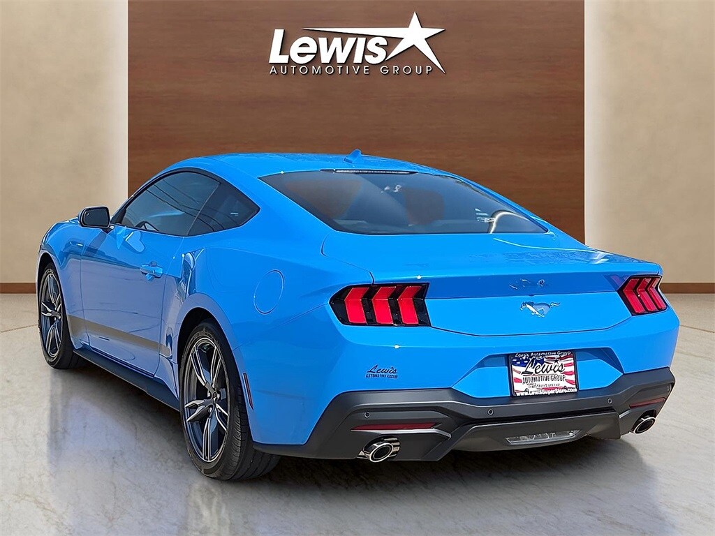 2025 Ford Mustang EcoBoost photo 4