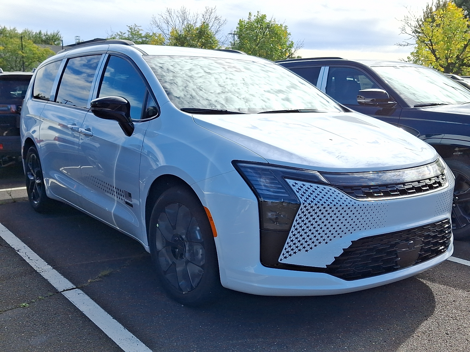 2027 Chrysler Pacifica Select Passenger Van