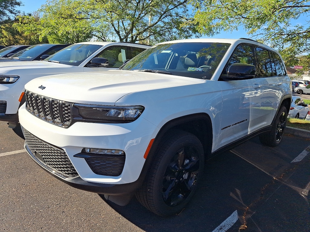 New 2025 Jeep Grand Cherokee Limited 4x4 Sport Utility