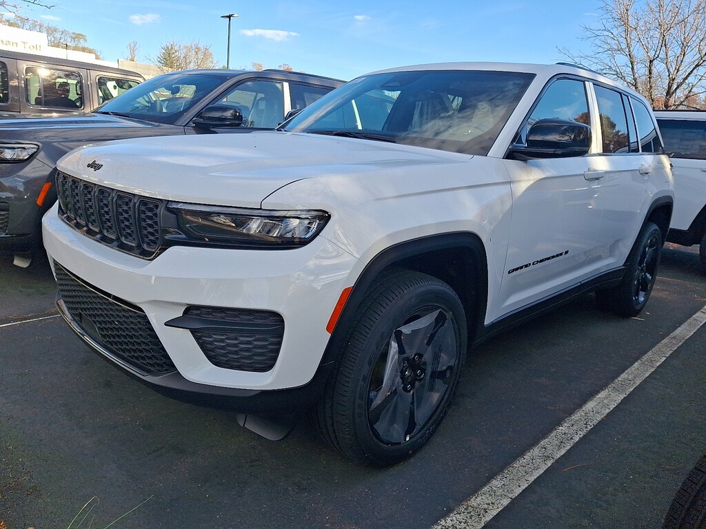 New 2025 Jeep Grand Cherokee Altitude X 4x4 Sport Utility