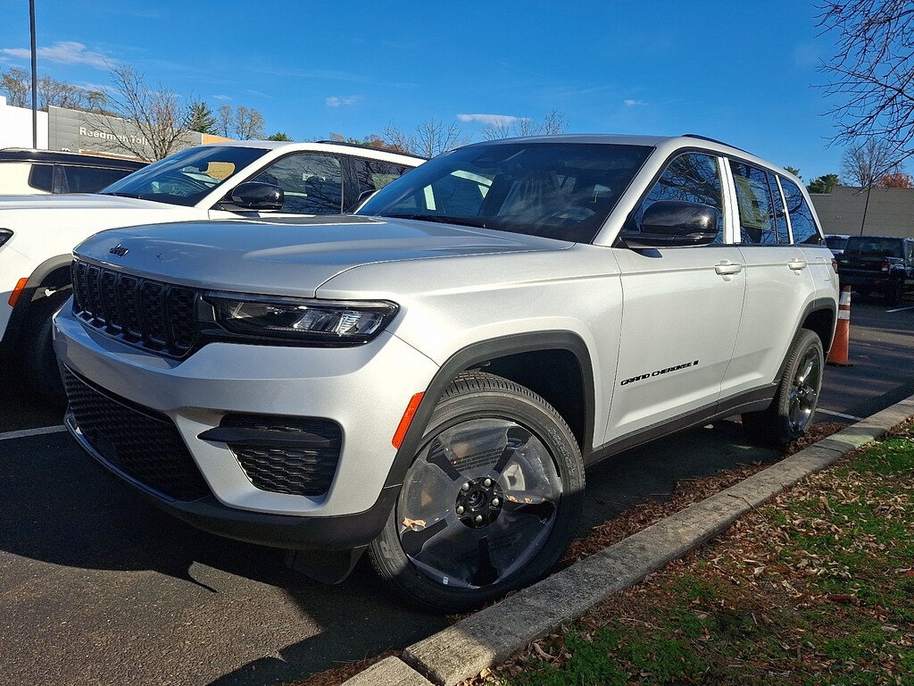 New 2025 Jeep Grand Cherokee Altitude X 4x4 Sport Utility