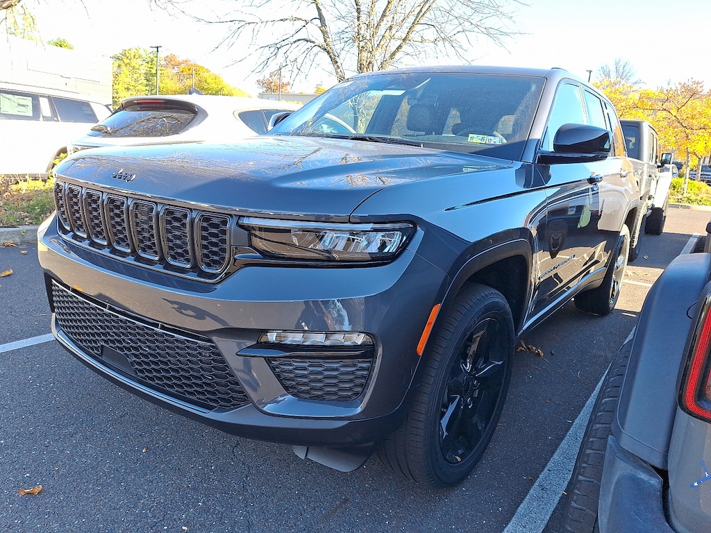 New 2025 Jeep Grand Cherokee Limited 4x4 Sport Utility