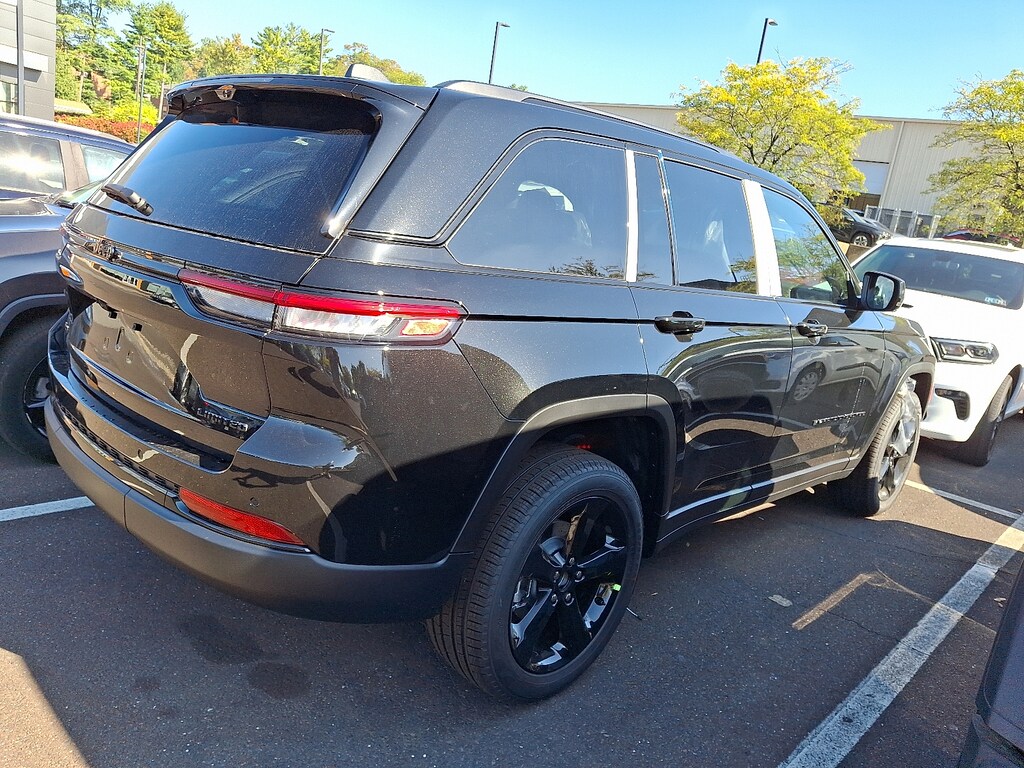 New 2025 Jeep Grand Cherokee LIMITED 4X4 Sport Utility
