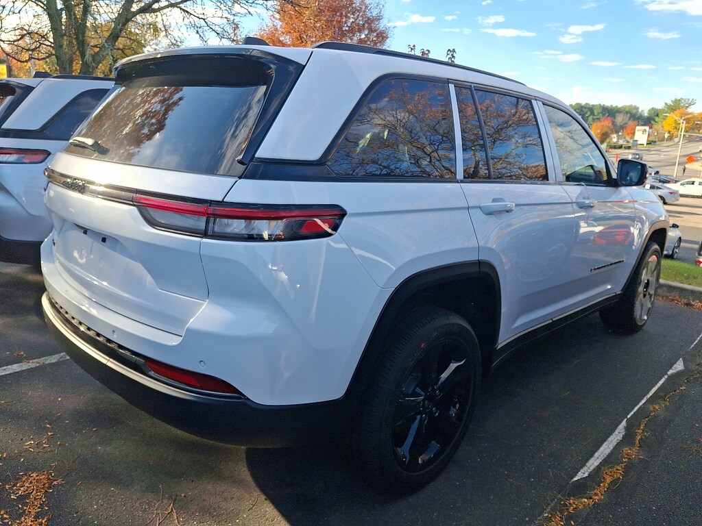 New 2025 Jeep Grand Cherokee Altitude X 4x4 Sport Utility