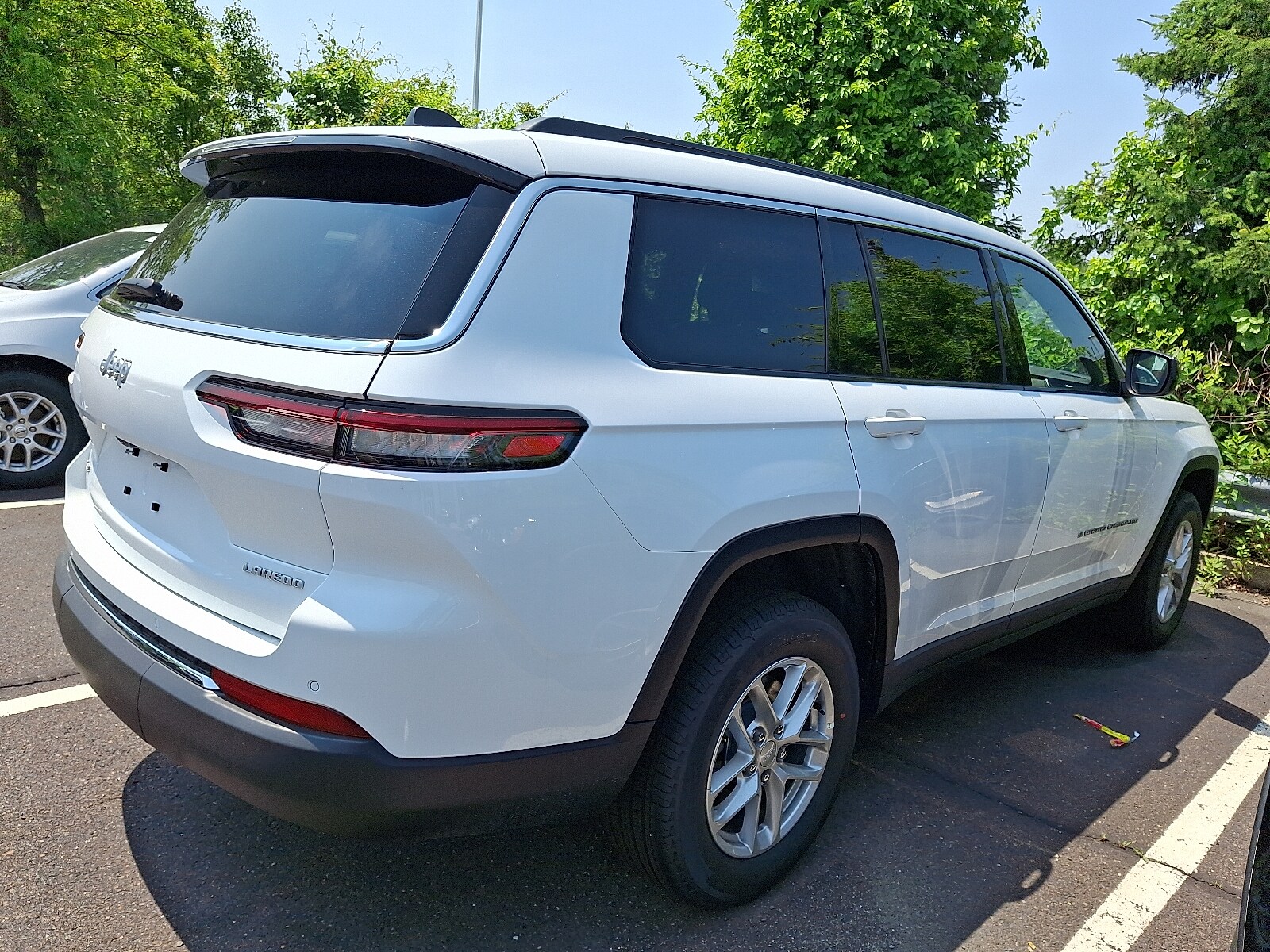 2025 Jeep Grand Cherokee Laredo X photo 4