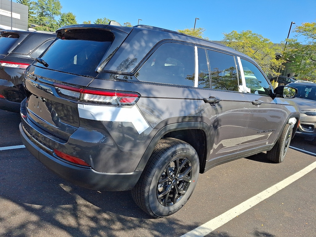 New 2025 Jeep Grand Cherokee Altitude X 4x4 Sport Utility