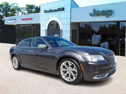 2017 Chrysler 300C Platinum Car