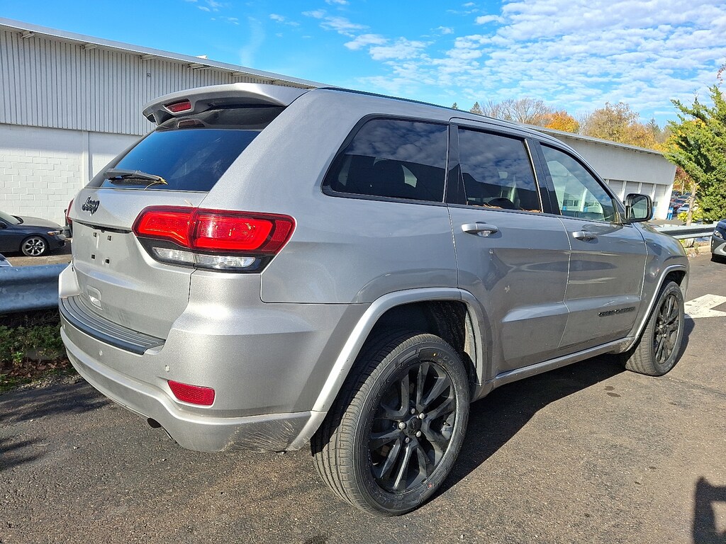 Used 2020 Jeep Grand Cherokee Altitude 4X4 Sport Utility