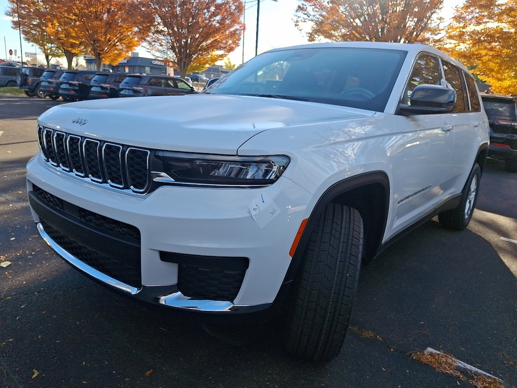 New 2025 Jeep Grand Cherokee L Laredo X 4x4 Sport Utility