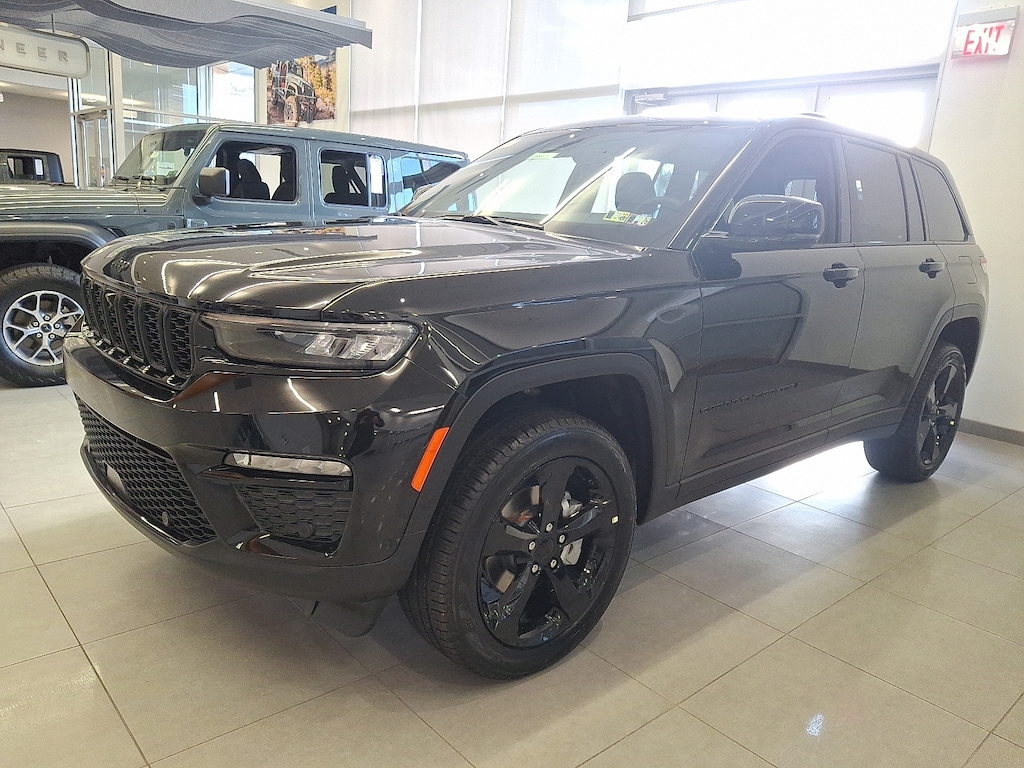 New 2025 Jeep Grand Cherokee Limited 4x4 Sport Utility