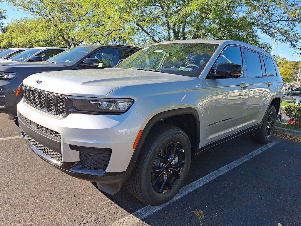 New 2025 Jeep Grand Cherokee L Altitude X 4x4 Sport Utility