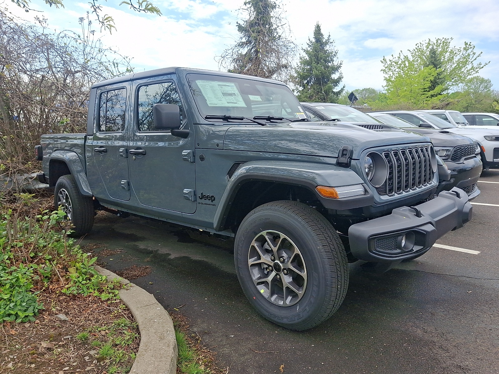 2026 Jeep Gladiator Sport S Auto's photo