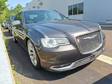 2017 Chrysler 300C Platinum Car