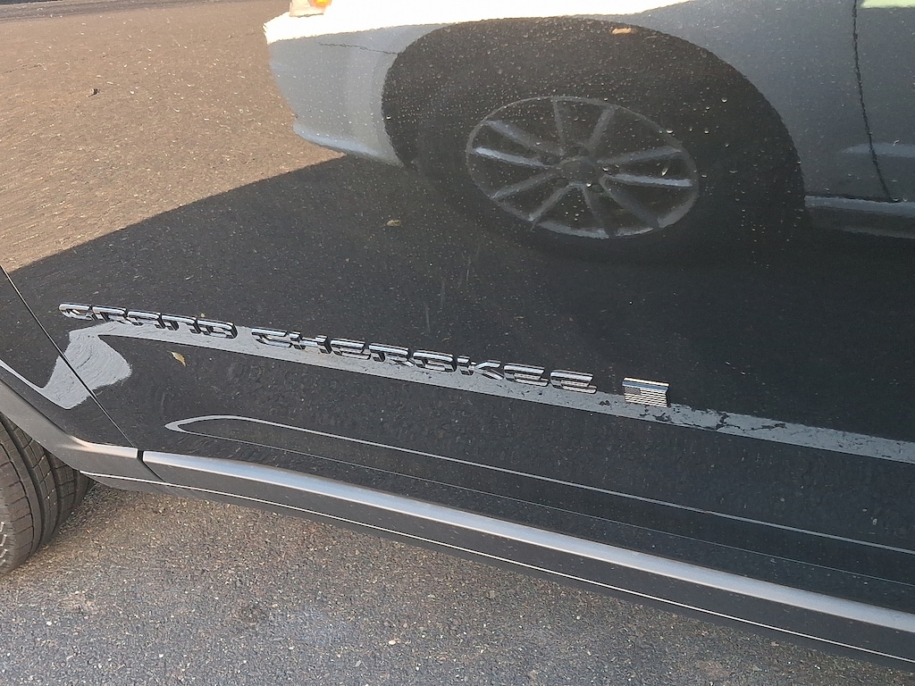 New 2025 Jeep Grand Cherokee L Altitude X 4x4 Sport Utility