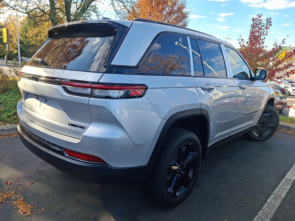 New 2025 Jeep Grand Cherokee Limited 4x4 Sport Utility