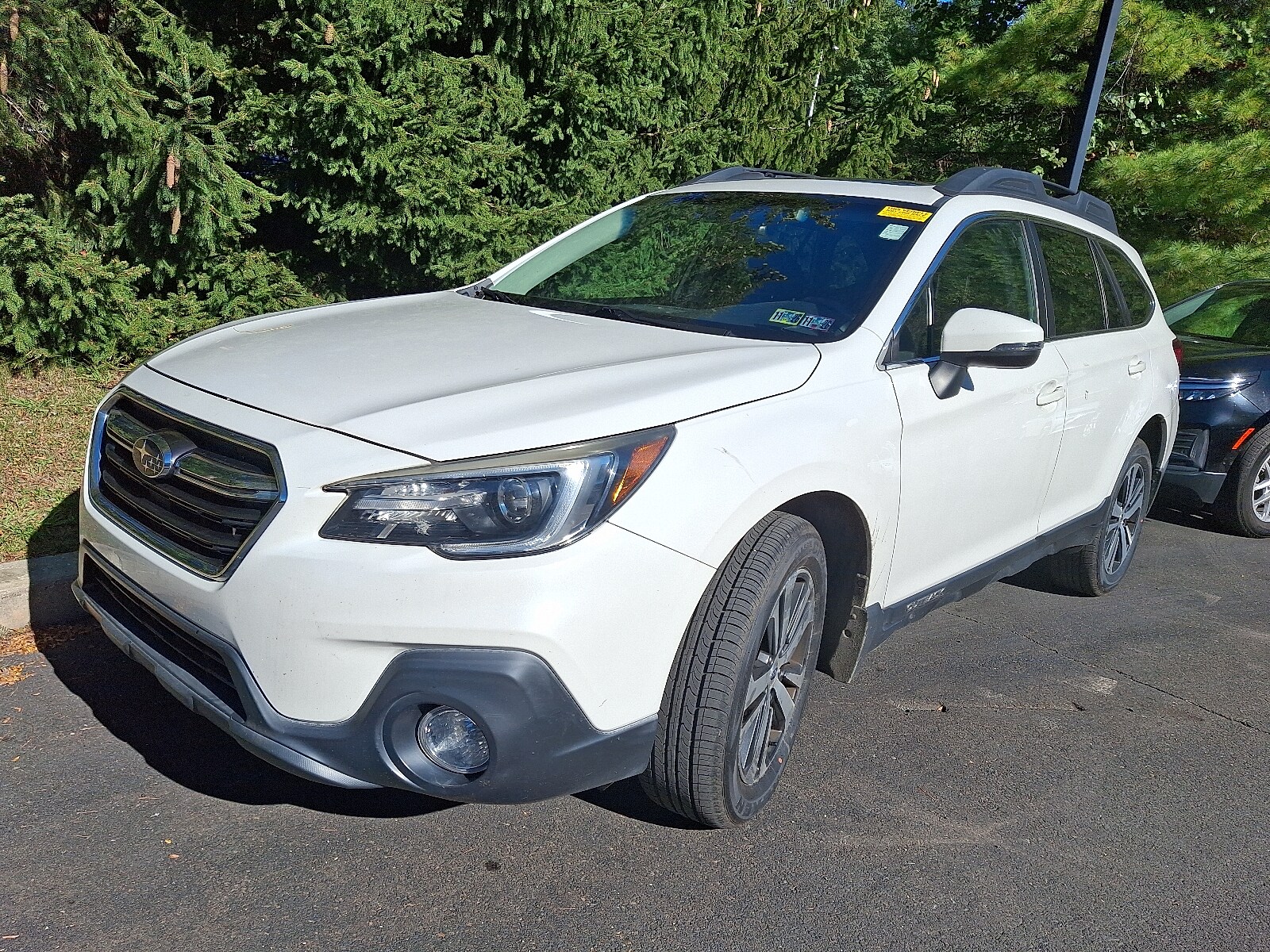 2019 Subaru Outback 2.5i Limited photo 2