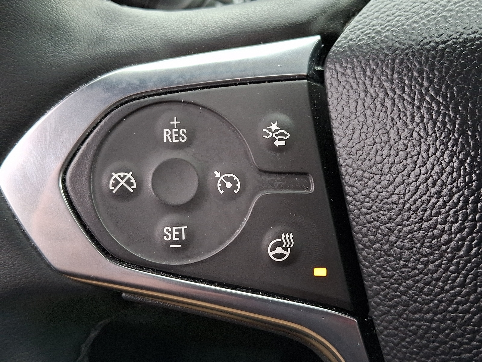2023 Chevrolet Traverse RS - Photo 23