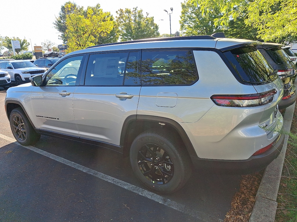 New 2025 Jeep Grand Cherokee L Altitude X 4x4 Sport Utility