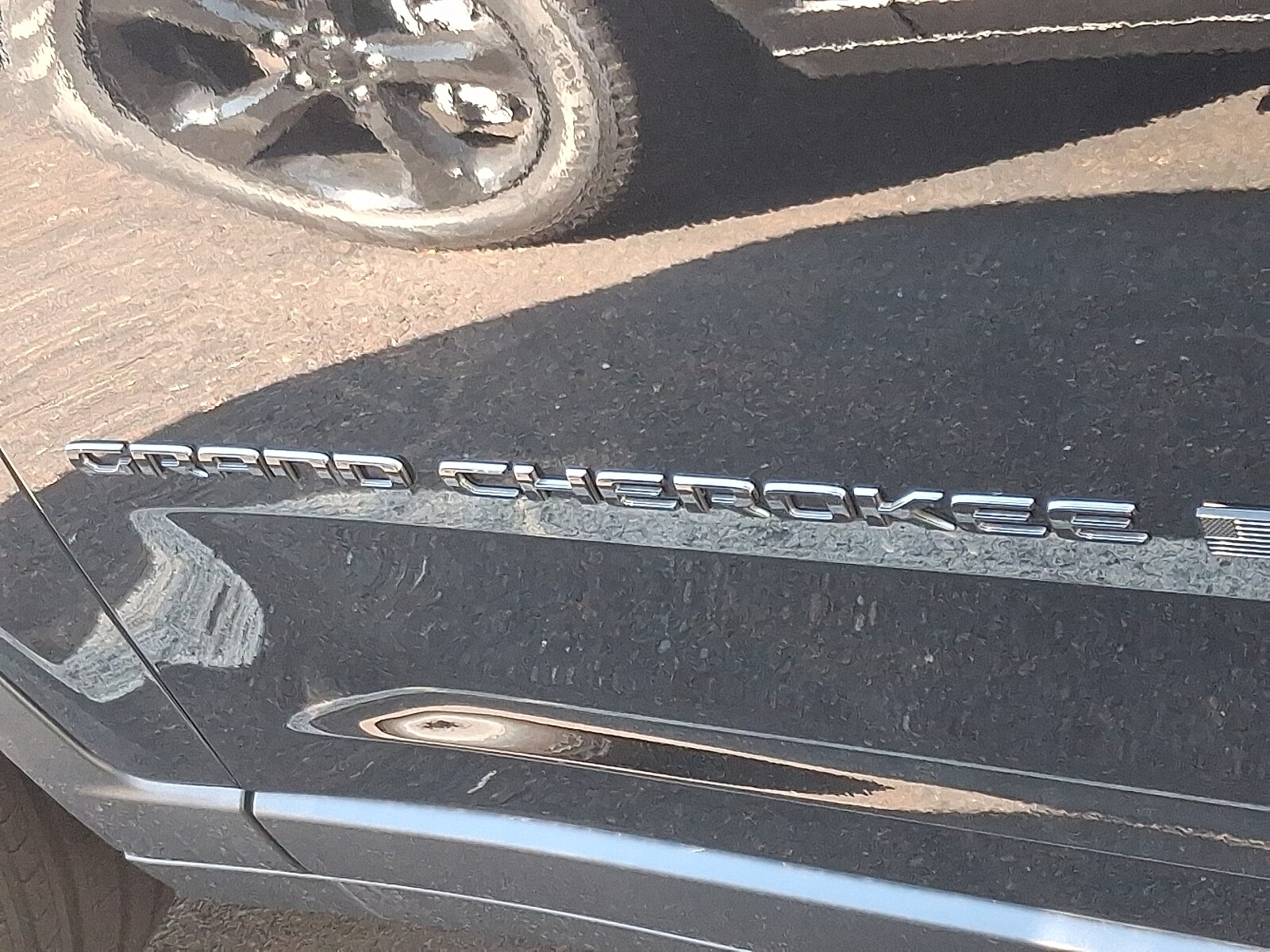 2025 Jeep Grand Cherokee Limited photo 3