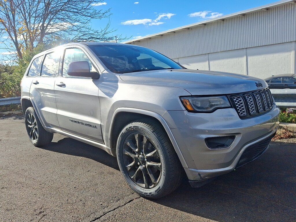Used 2020 Jeep Grand Cherokee Altitude 4X4 Sport Utility