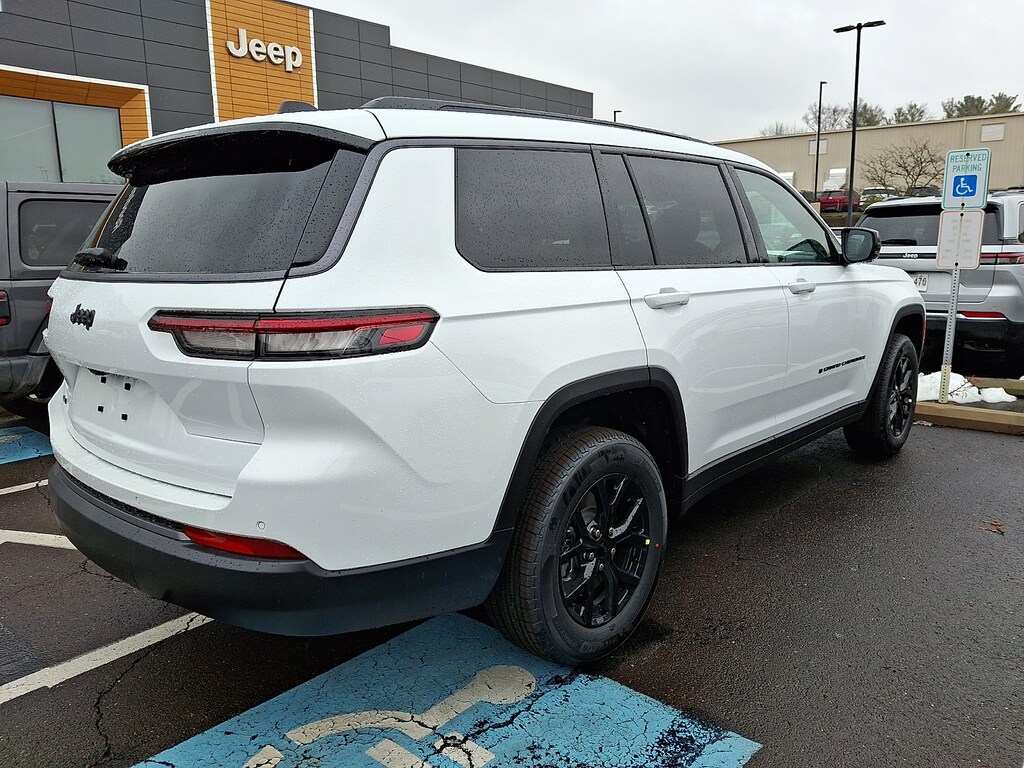 New 2026 Jeep Grand Cherokee L Altitude 4x4 Sport Utility