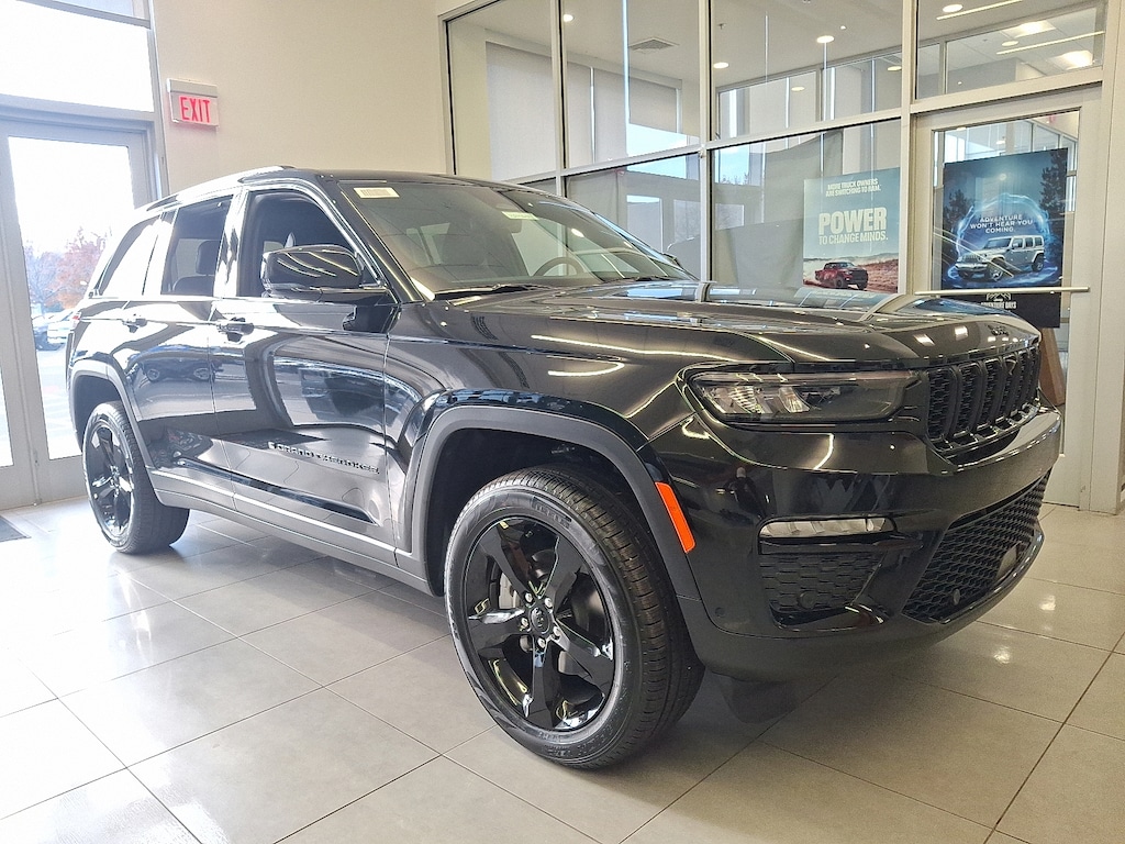 New 2025 Jeep Grand Cherokee Limited 4x4 Sport Utility