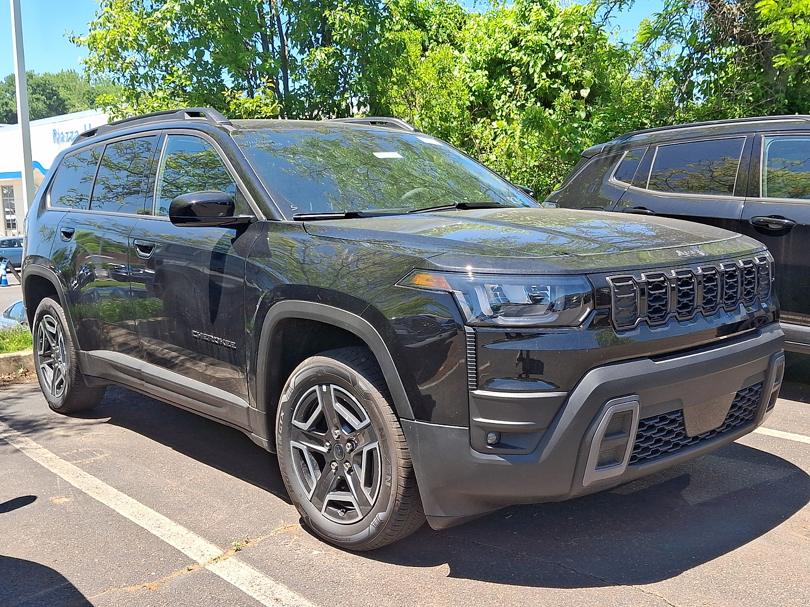 2026 Jeep Cherokee Laredo Sport Utility