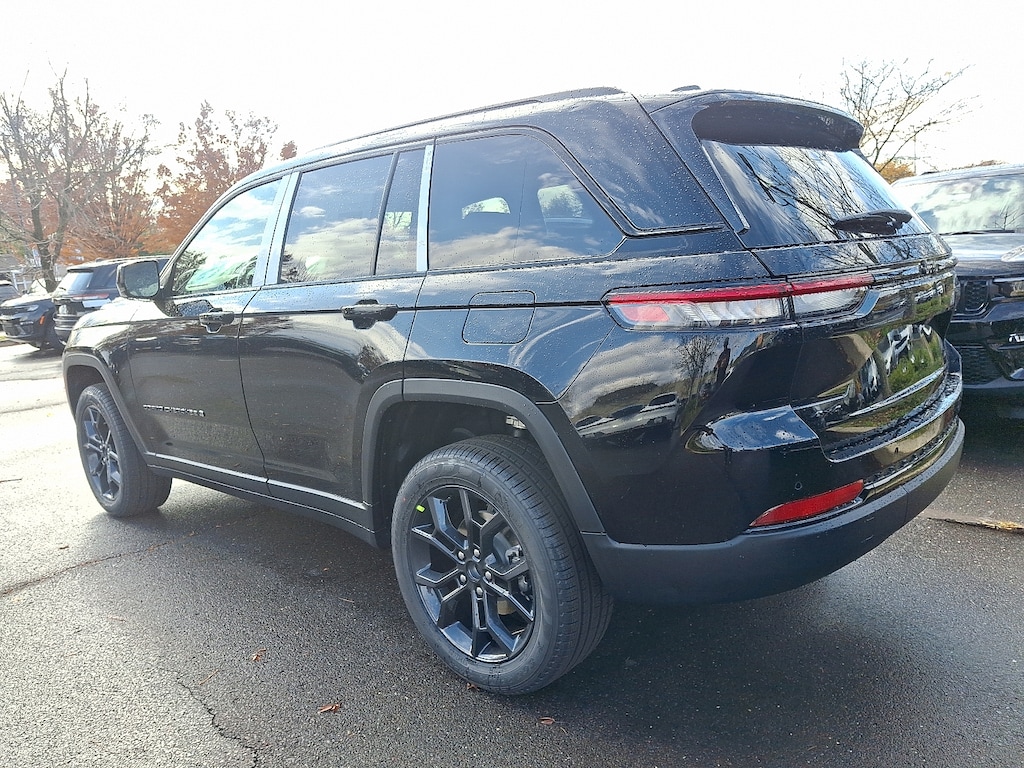 New 2025 Jeep Grand Cherokee Limited 4x4 Sport Utility