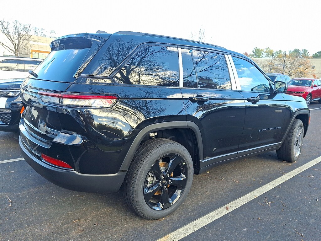 New 2025 Jeep Grand Cherokee Limited 4x4 Sport Utility