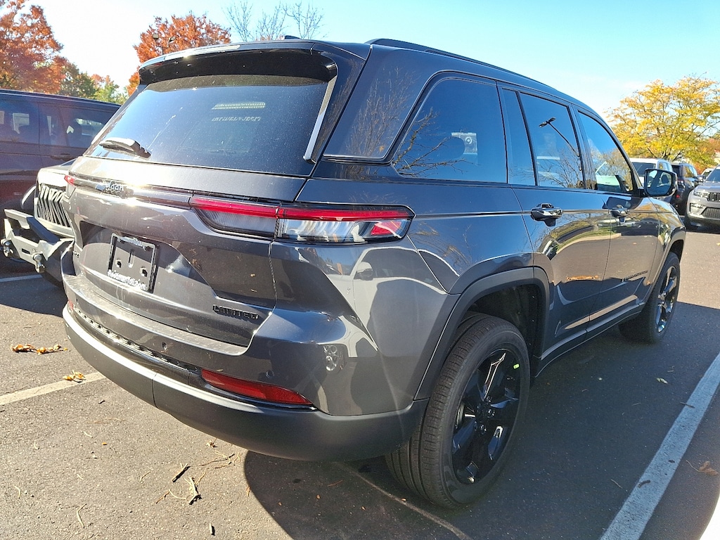 New 2025 Jeep Grand Cherokee Limited 4x4 Sport Utility