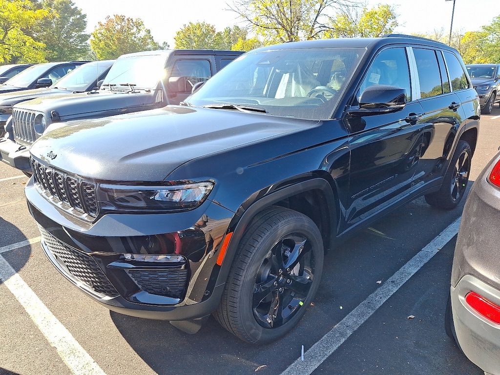 New 2025 Jeep Grand Cherokee LIMITED 4X4 Sport Utility
