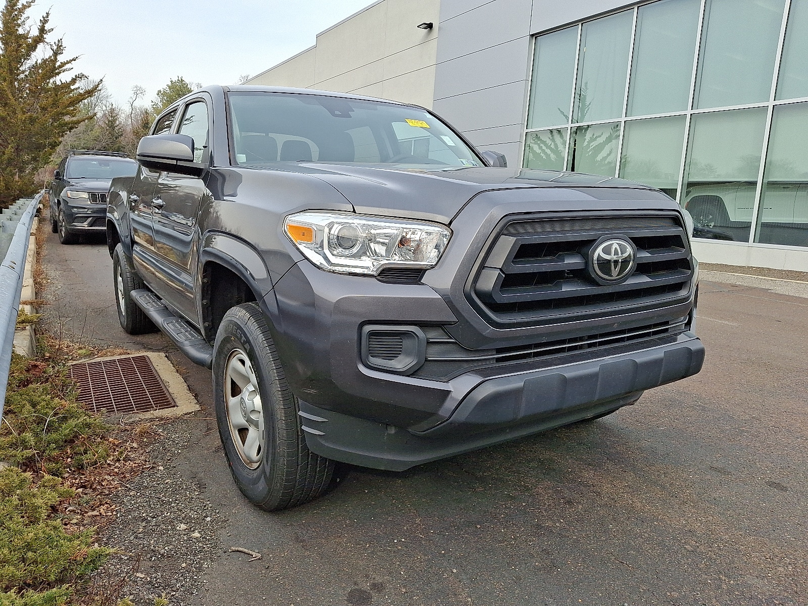 2020 Toyota Tacoma SR's photo