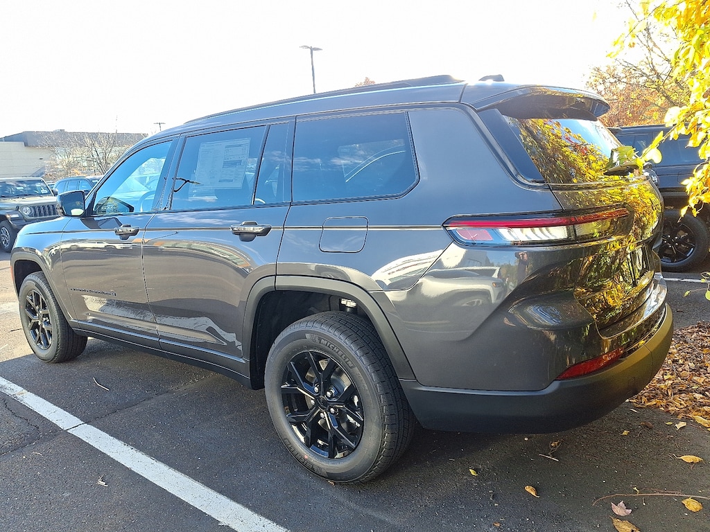 New 2025 Jeep Grand Cherokee L Altitude X 4x4 Sport Utility
