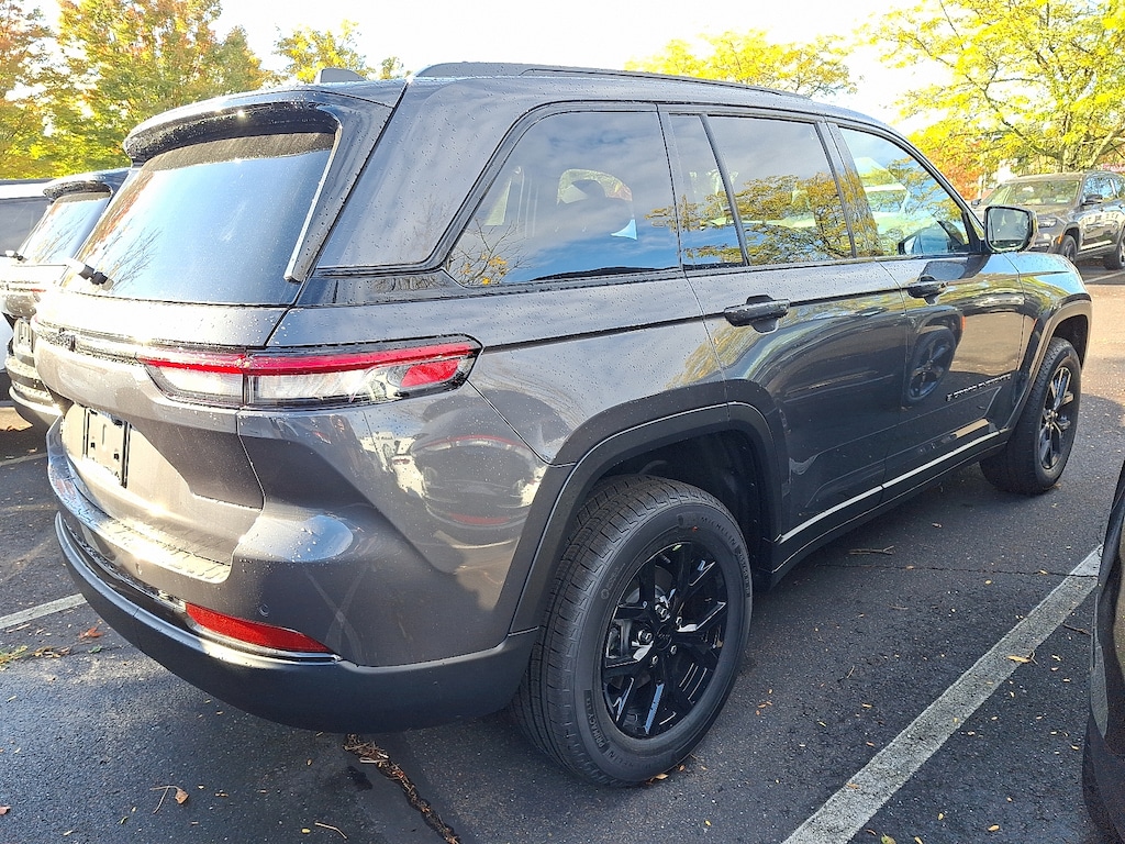 New 2025 Jeep Grand Cherokee Altitude X 4x4 Sport Utility