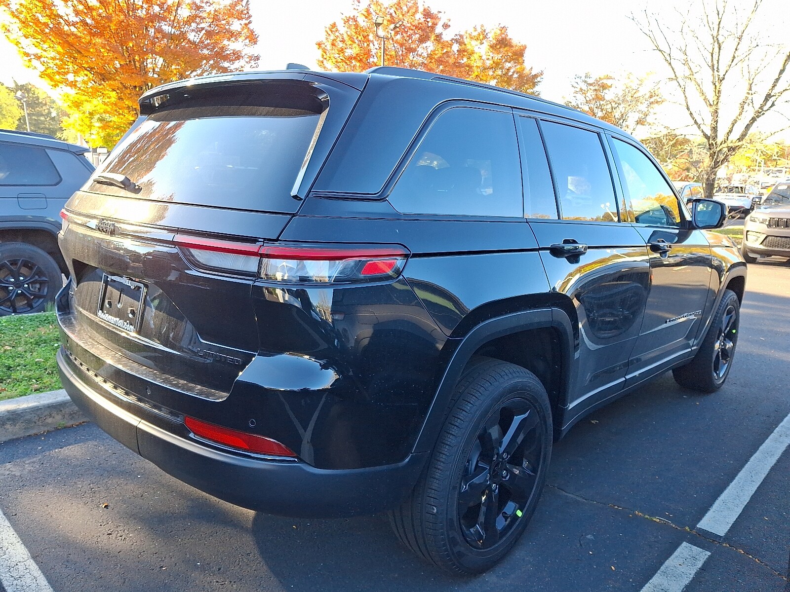 2025 Jeep Grand Cherokee Limited photo 4