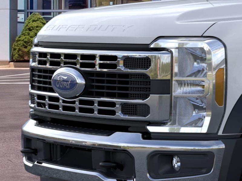 2025 Ford F-550 Super Duty Chassis Cab XL - Photo 17