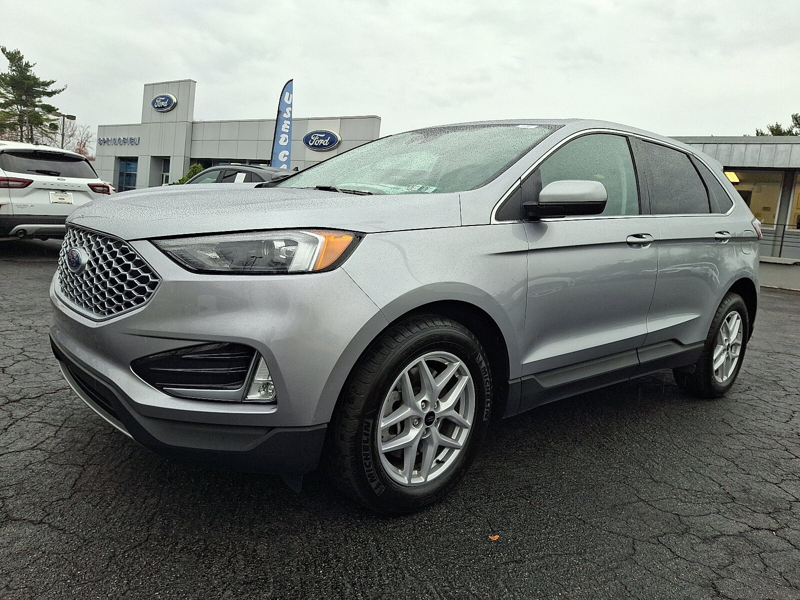 2024 Ford Edge SEL photo 3