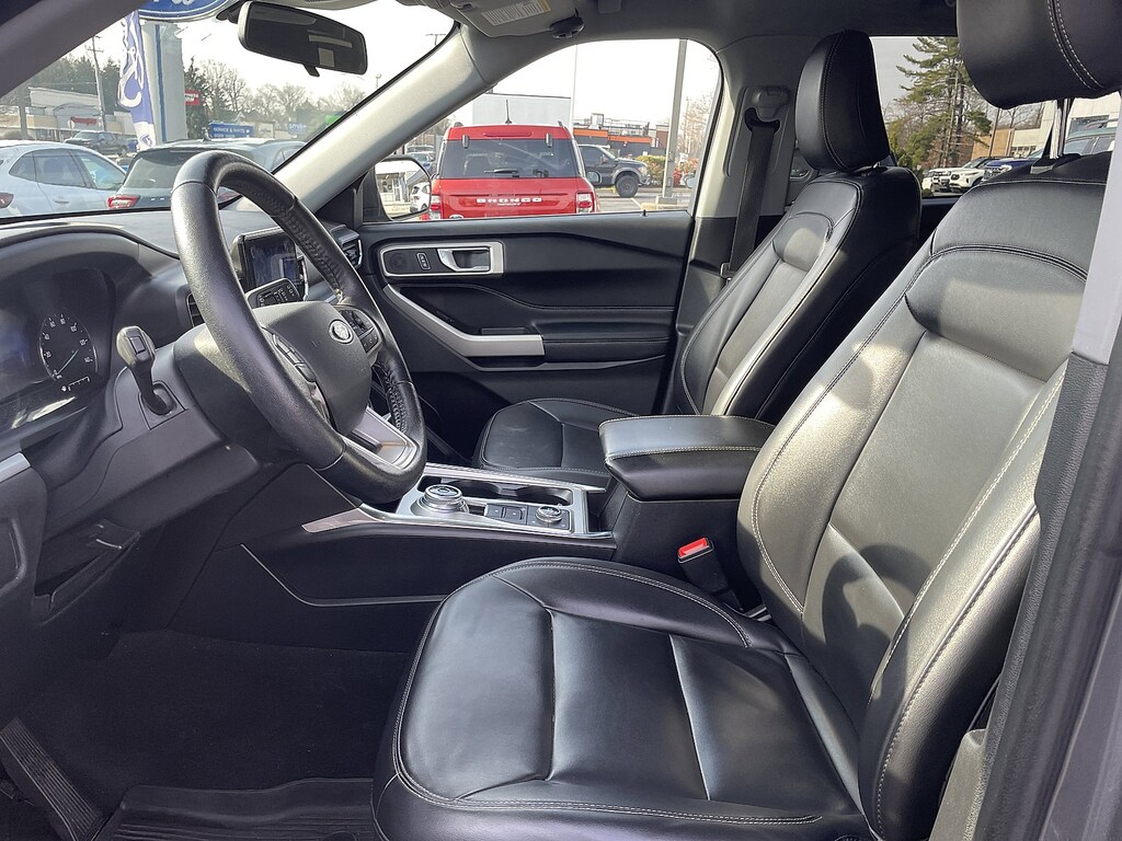 Used 2022 Ford Explorer XLT SUV