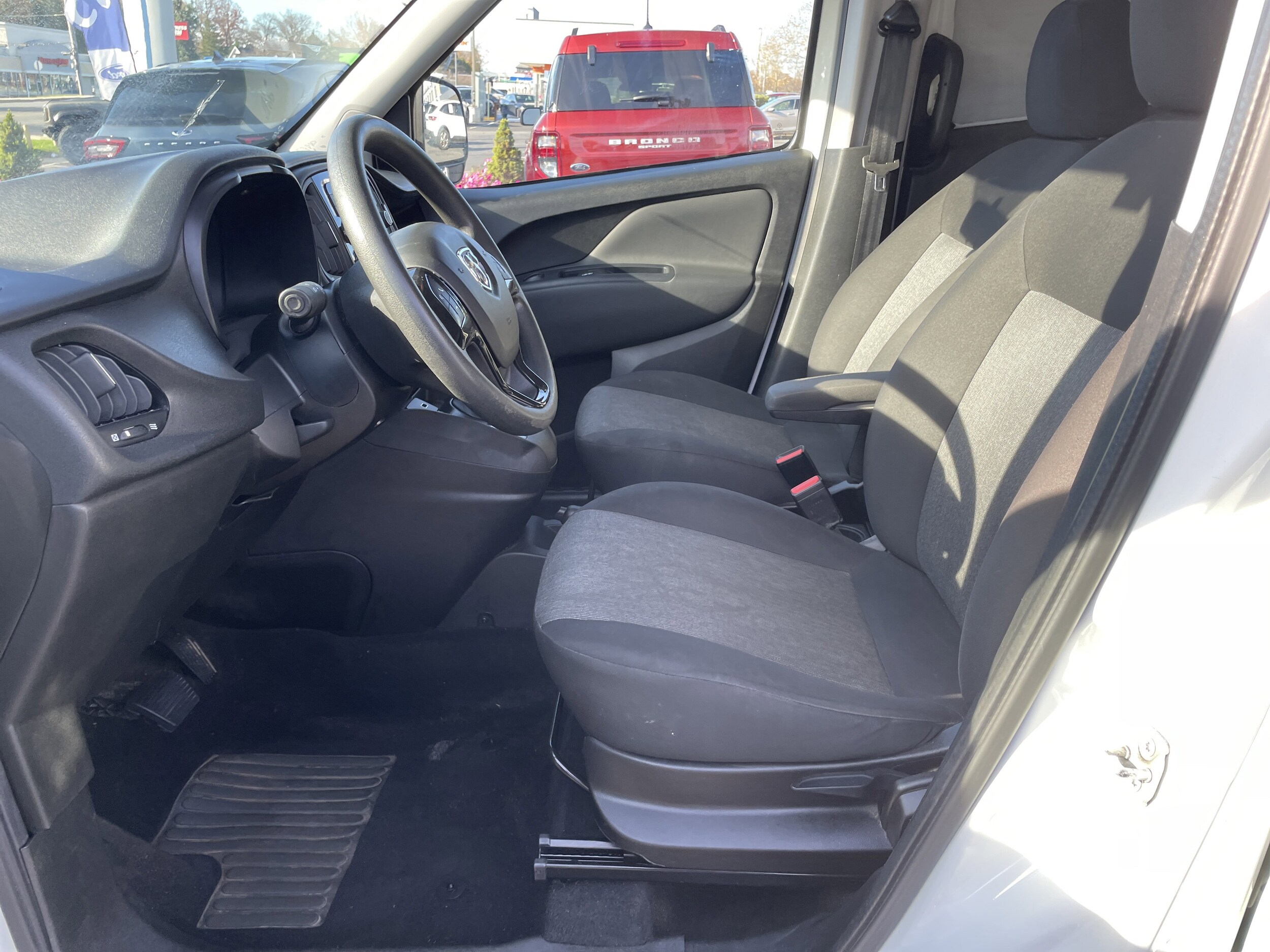 2022 Ram ProMaster City Tradesman photo 3