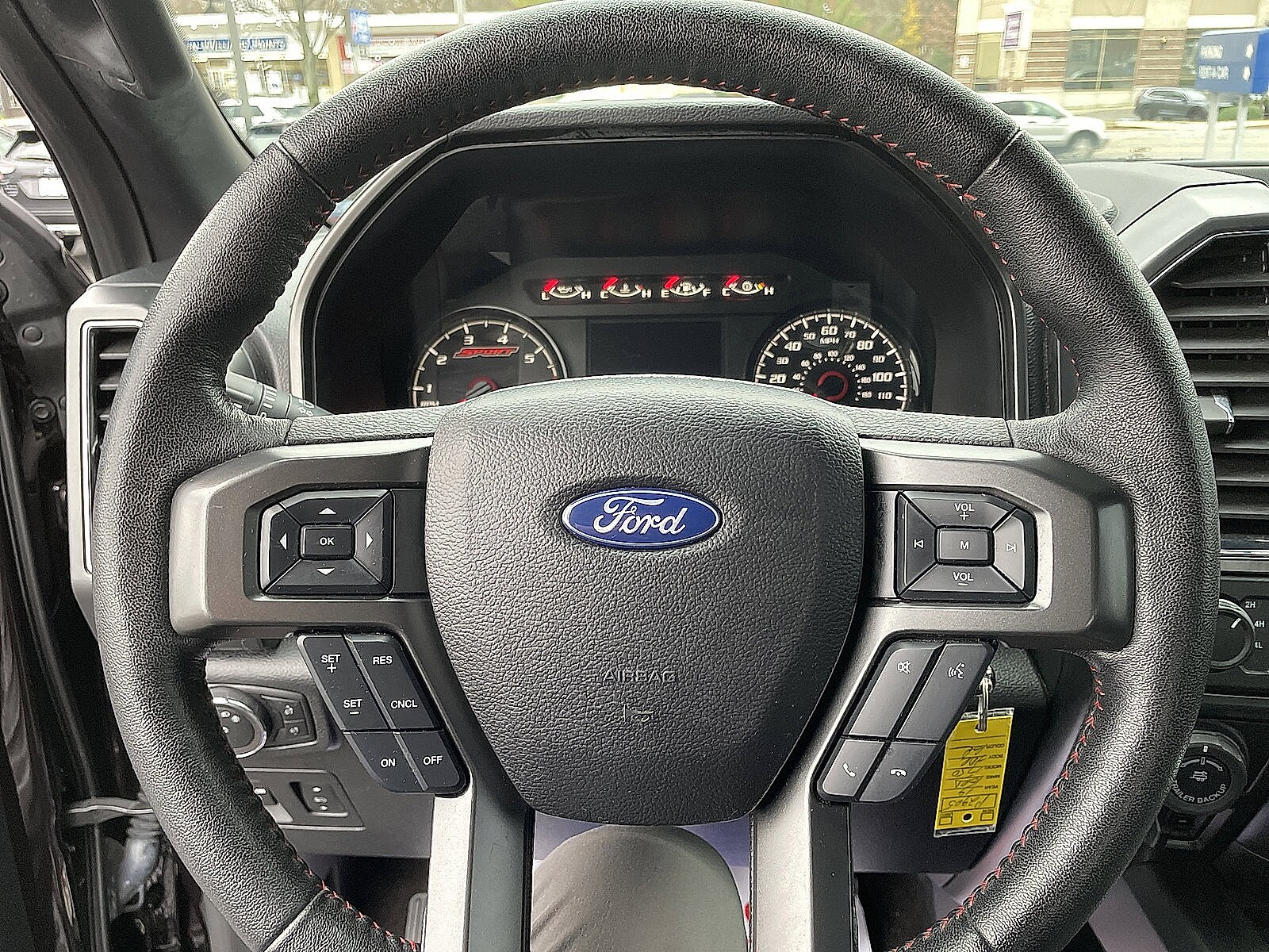 2019 Ford F-150 XLT photo 4