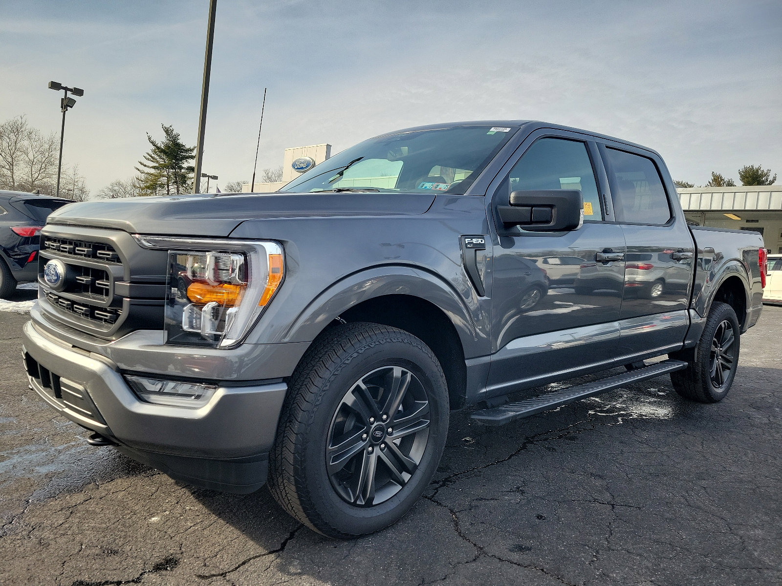 2022 Ford F-150 XLT photo 3