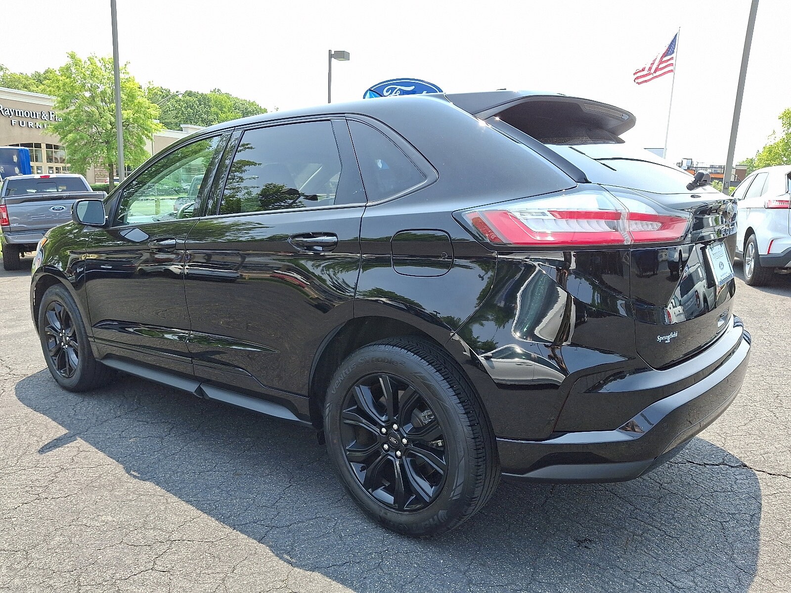 2022 Ford Edge SE photo 4