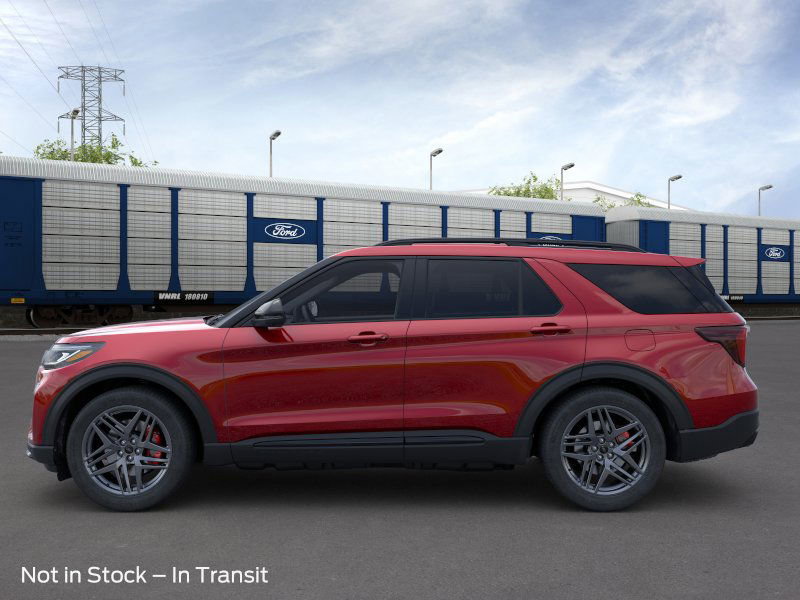2025 Ford Explorer ST photo 3