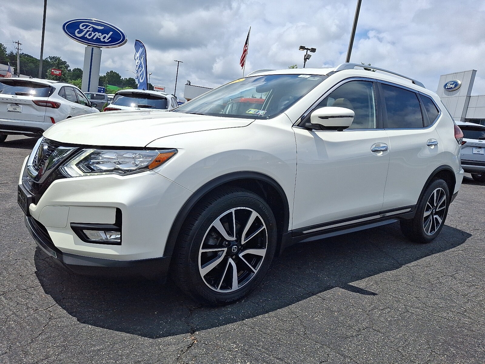 2018 Nissan Rogue SL photo 3