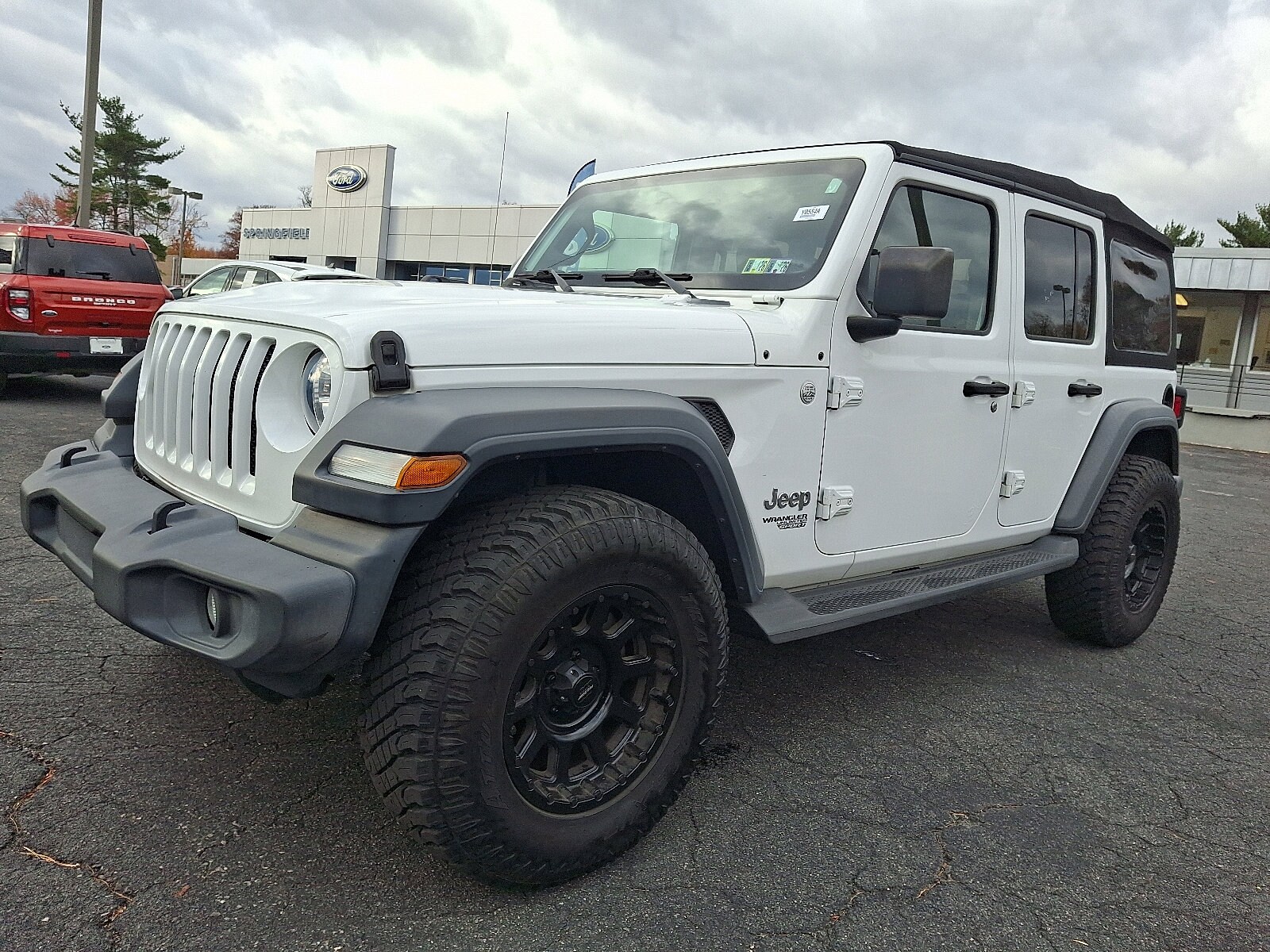 2018 Jeep Wrangler Unlimited Sport photo 2