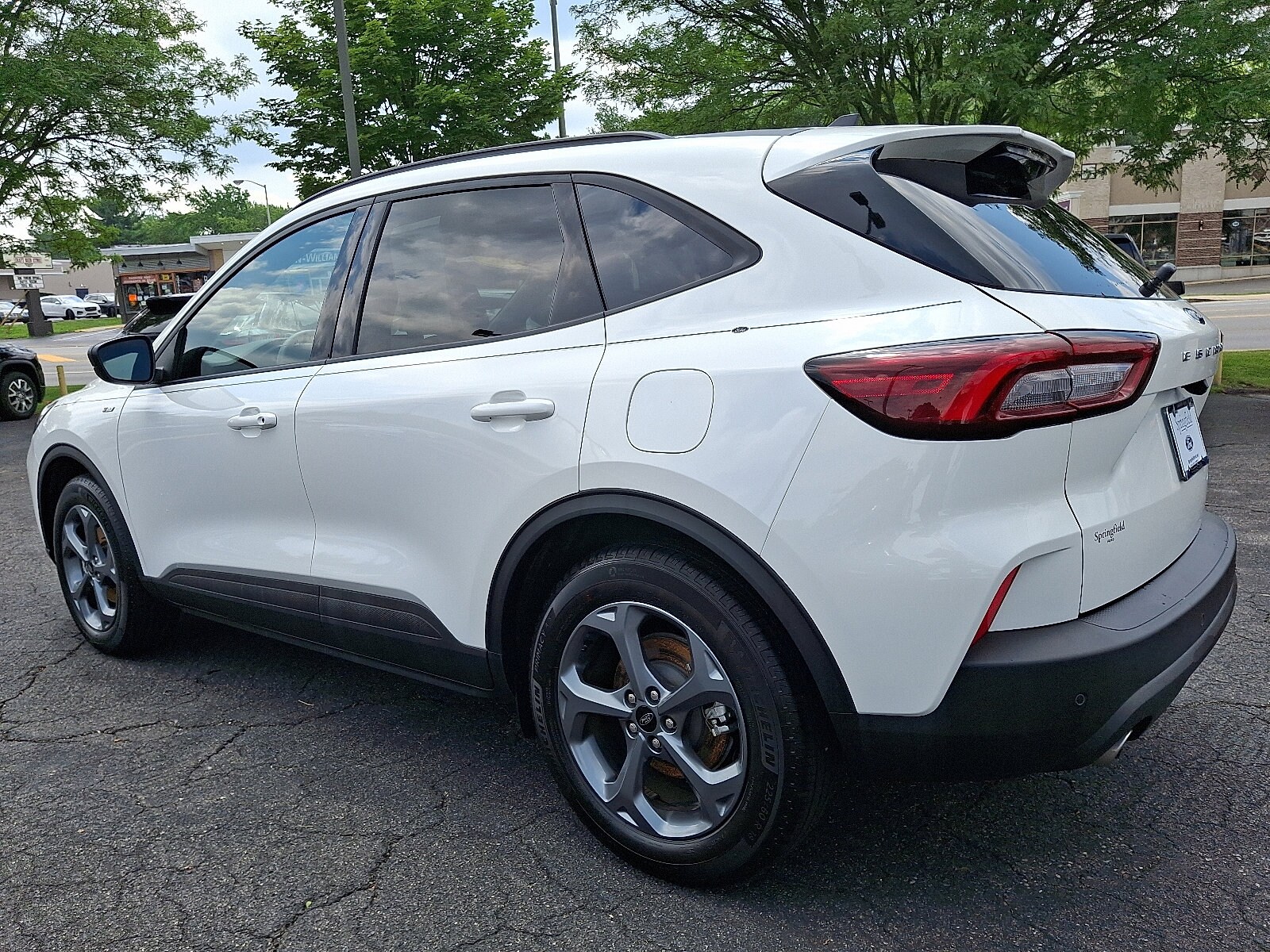 2025 Ford Escape ST-Line photo 4