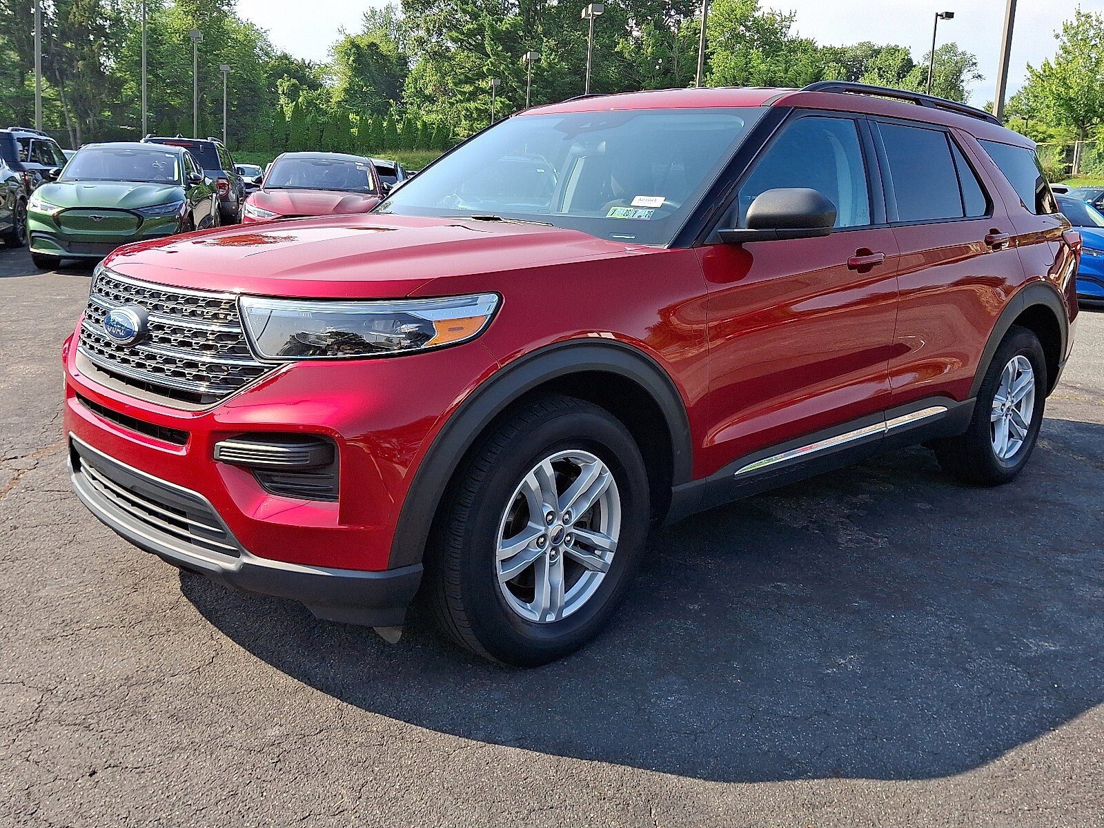 2022 Ford Explorer XLT photo 3